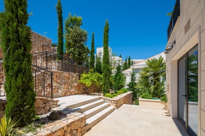 Luxury Villa Photo #31