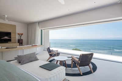Luxury Villa Photo #41