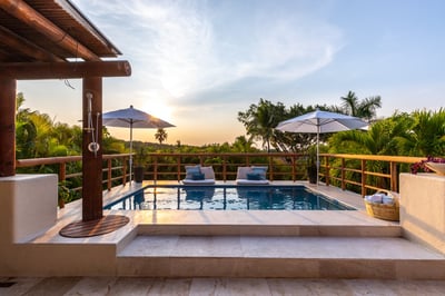 Luxury Villa Photo #2
