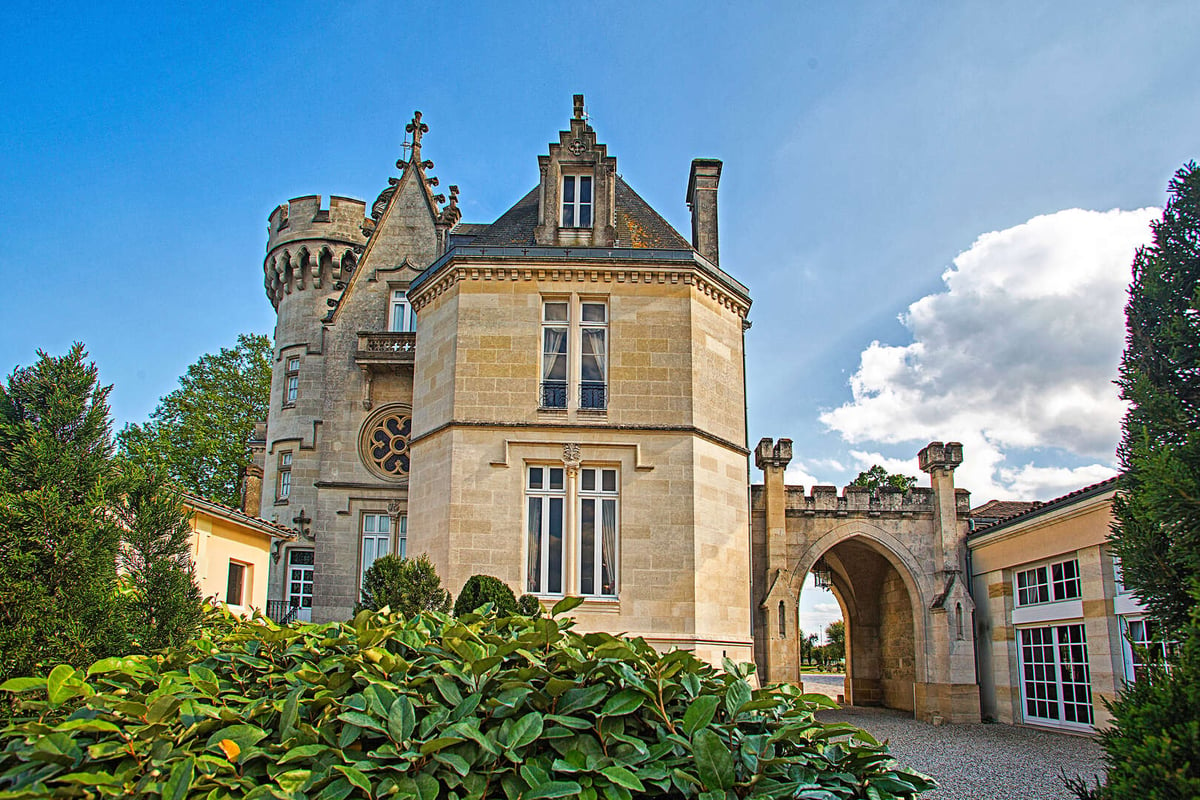 Chateau Pessac apartment rental - 3