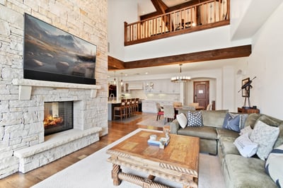 Luxury Villa Photo #2