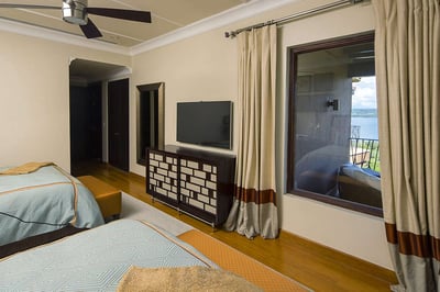 Luxury Villa Photo #11