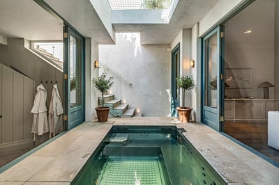 Luxury Villa Photo #35