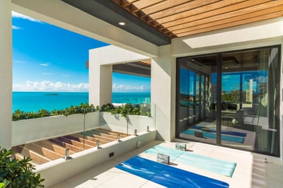 Luxury Villa Photo #30