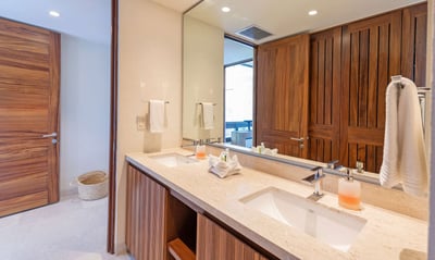 Luxury Villa Photo #22