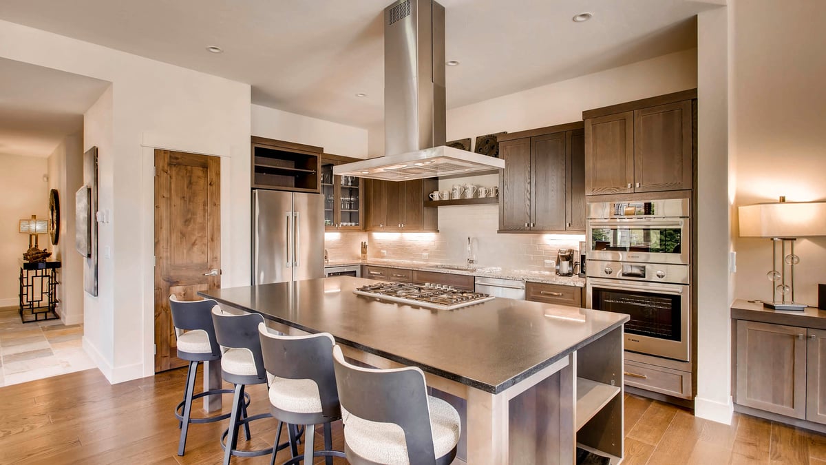 River Song at the Shores