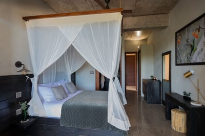 Luxury Villa Photo #15