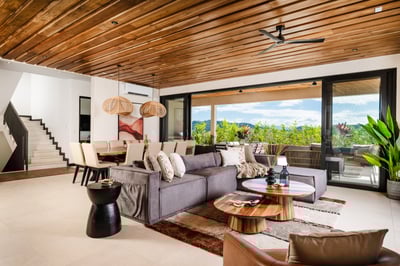 Luxury Villa Photo #20