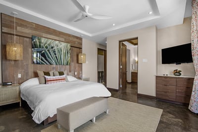 Luxury Villa Photo #39