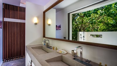 Luxury Villa Photo #44