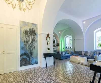 Luxury Villa Photo #14