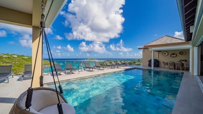 Luxury Villa Photo #4