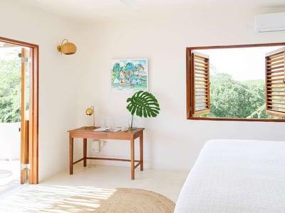 Luxury Villa Photo #22