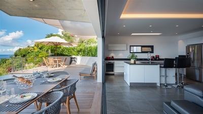 Kitchen & Dining Area