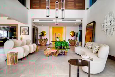 Luxury Villa Photo #6