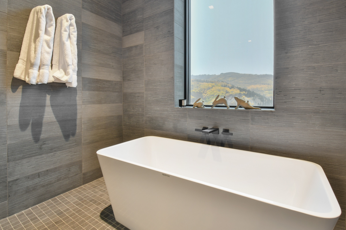 One Empire 201 Home rental - 25