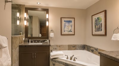 Bedroom 2, Main Level - King ensuite