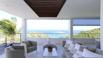 Outdoor Lounge