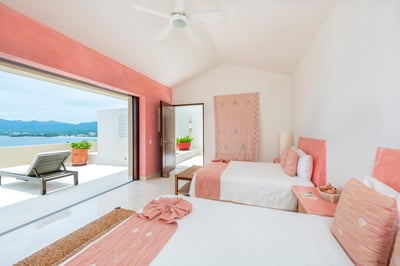 Luxury Villa Photo #62