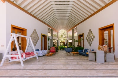 Luxury Villa Photo #17