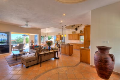 Luxury Villa Photo #29