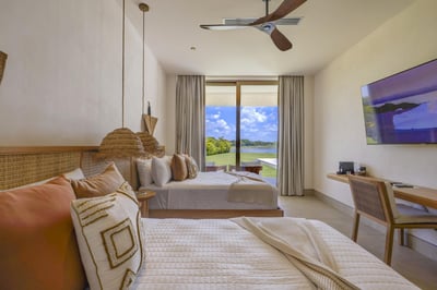 Luxury Villa Photo #31