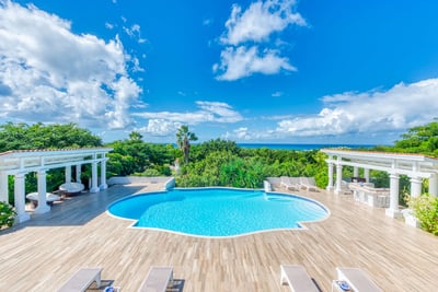 Luxury Villa Photo #2