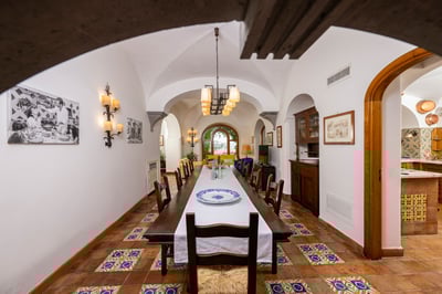 Luxury Villa Photo #13