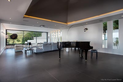 Luxury Villa Photo #20