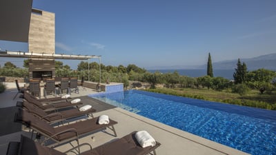 Luxury Villa Photo #13