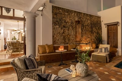 Luxury Villa Photo #6