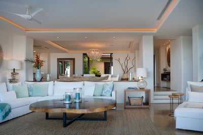 Luxury Villa Photo #23