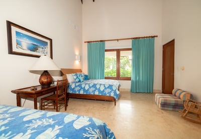 Luxury Villa Photo #35