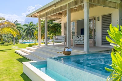 Luxury Villa Photo #9