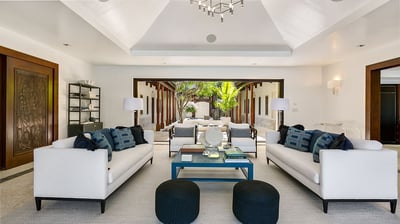 Luxury Villa Photo #25