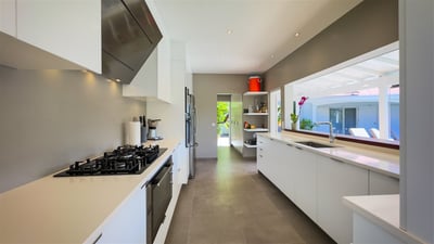 Luxury Villa Photo #31