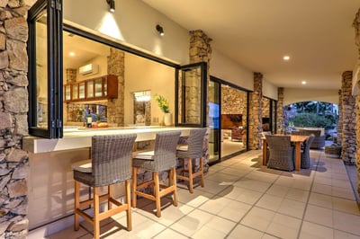 Luxury Villa Photo #6