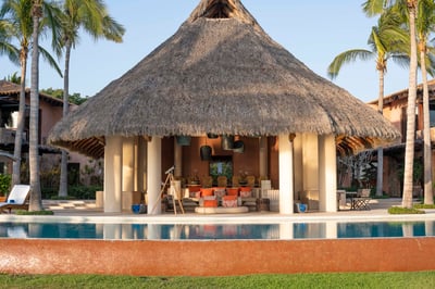 Luxury Villa Photo #11