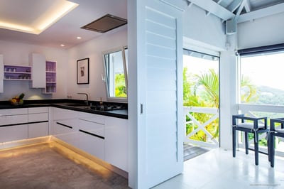 Luxury Villa Photo #18