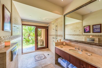 Luxury Villa Photo #55