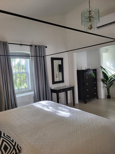 Luxury Villa Photo #30