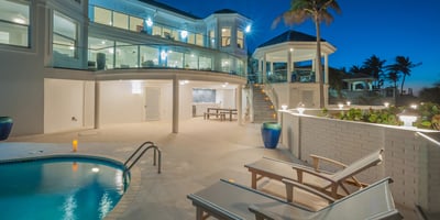 Luxury Villa Photo #3