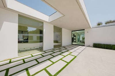 Luxury Villa Photo #40