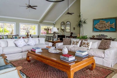 Luxury Villa Photo #9