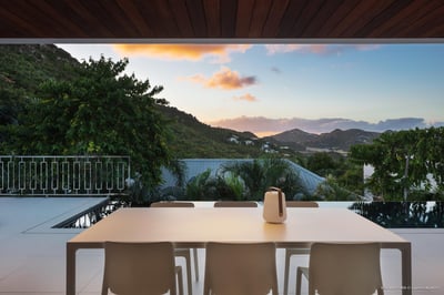Luxury Villa Photo #6