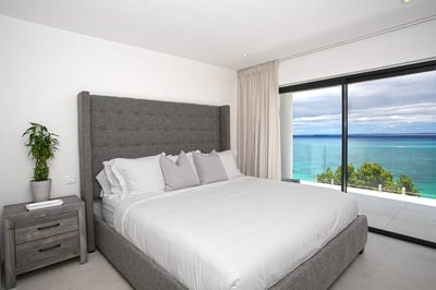 Luxury Villa Photo #33