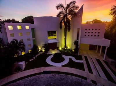 Luxury Villa Photo #31