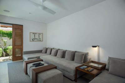 Luxury Villa Photo #16
