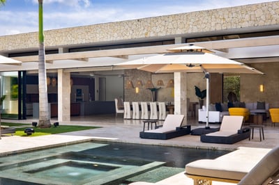 Luxury Villa Photo #5