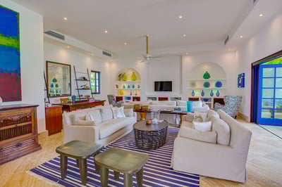 Luxury Villa Photo #17